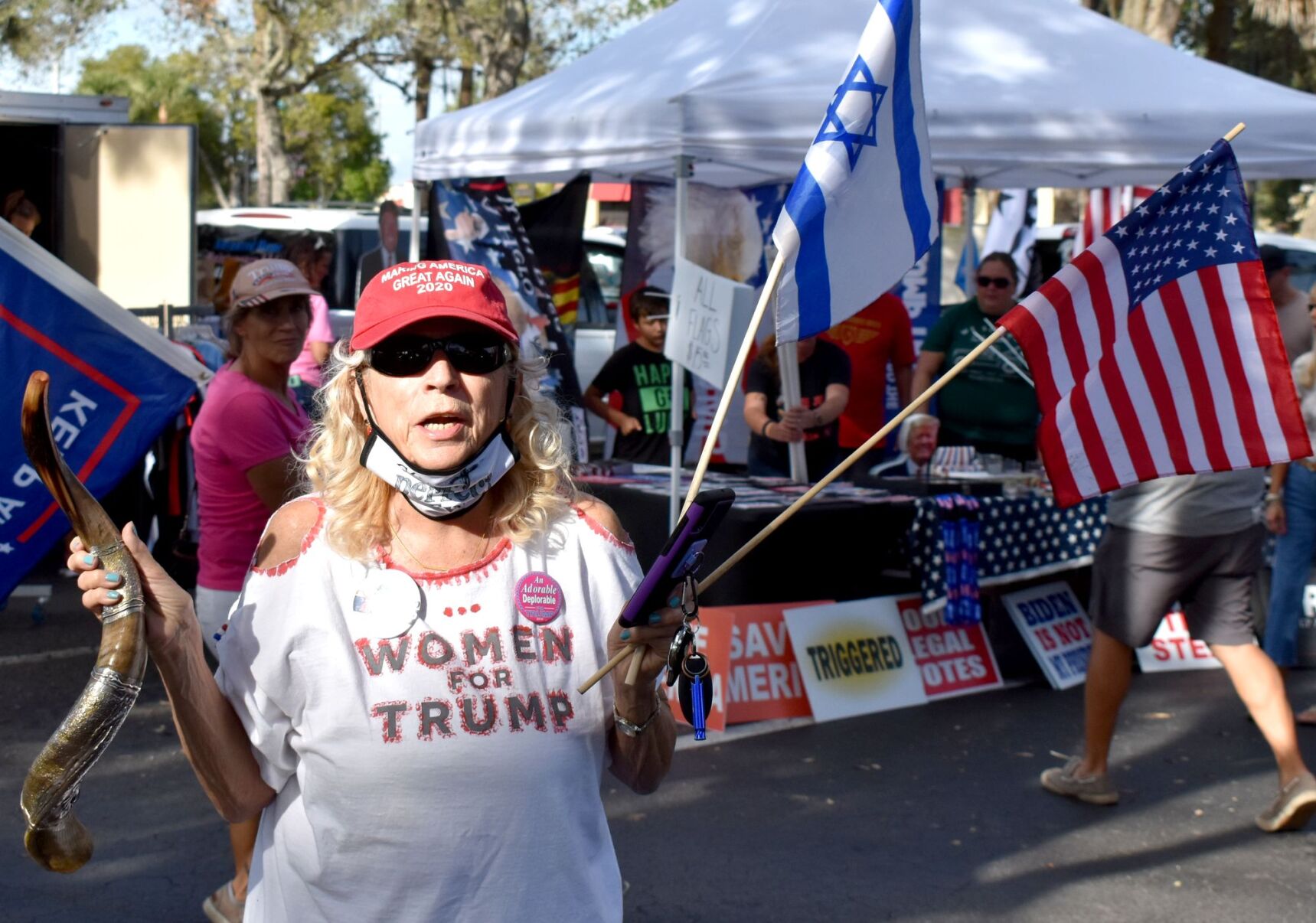 President Trump flag waving rally at SunTrust